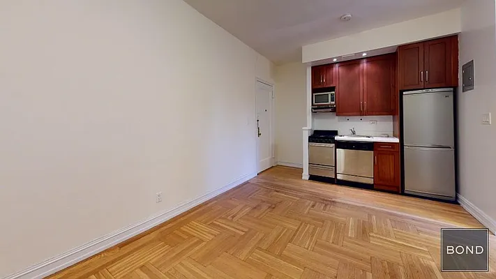 Rented by Bond New York | media 15