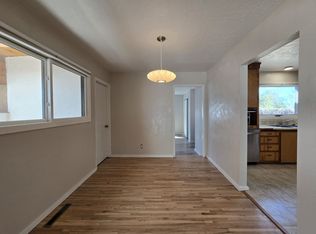 1018 Camino Carlos Rey, Santa Fe, NM 87507