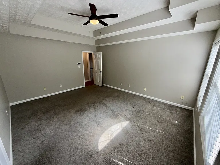 212 Kensington Trce — Photo 23