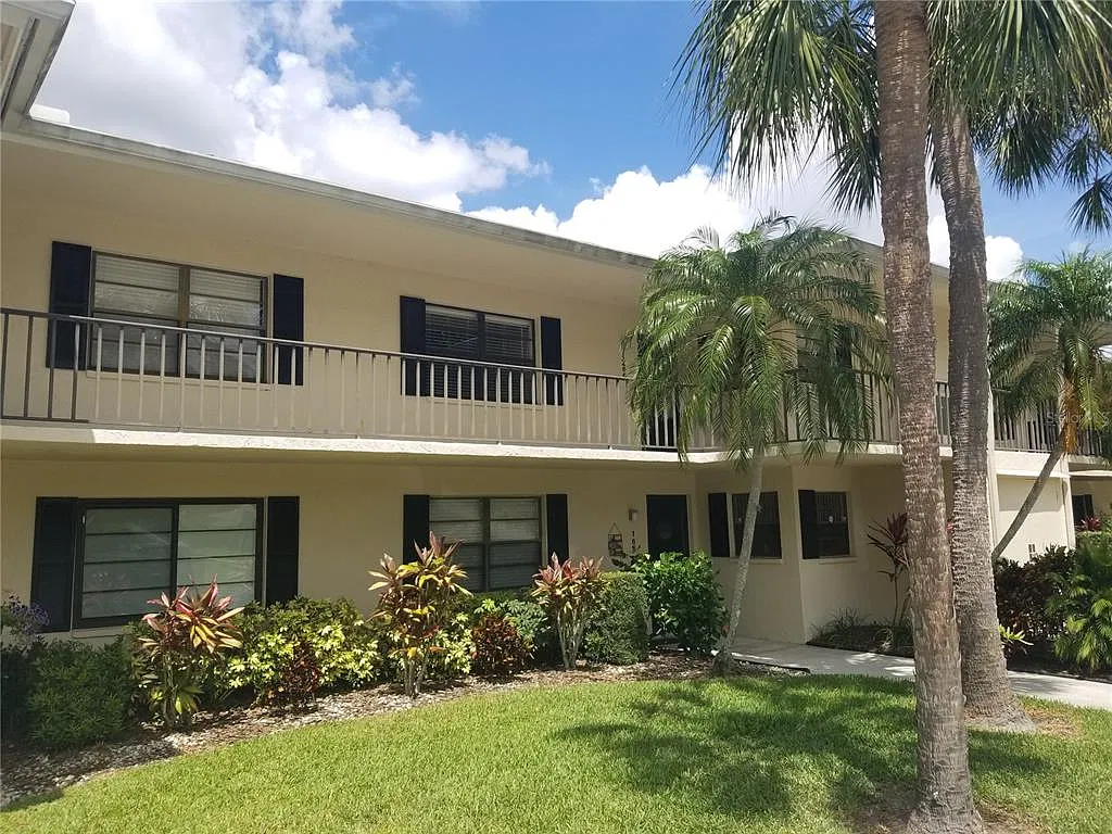 2 bed, 2.0 bath, 1118 sqft, $1,750 — Photo 1