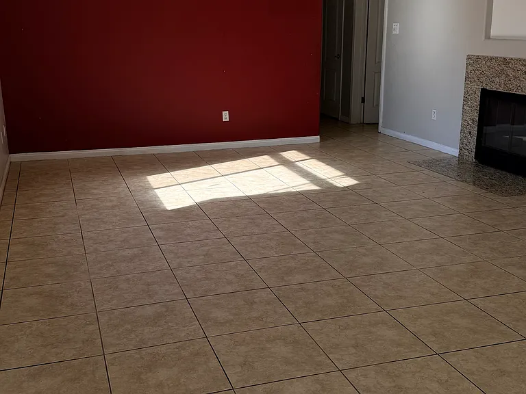5825 Sky Lakes Ave — Photo 3