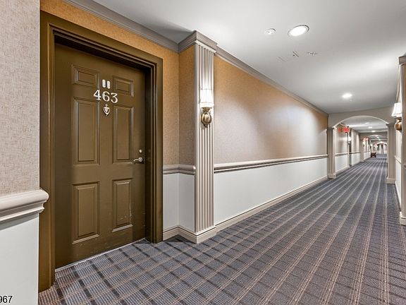 3rd image of 463 Victoria Drive