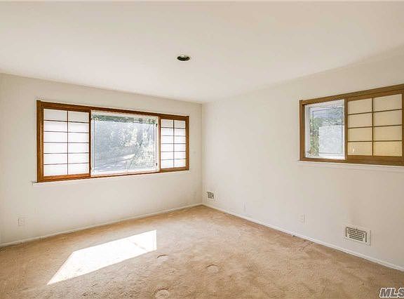5th image of 351 Park Ln