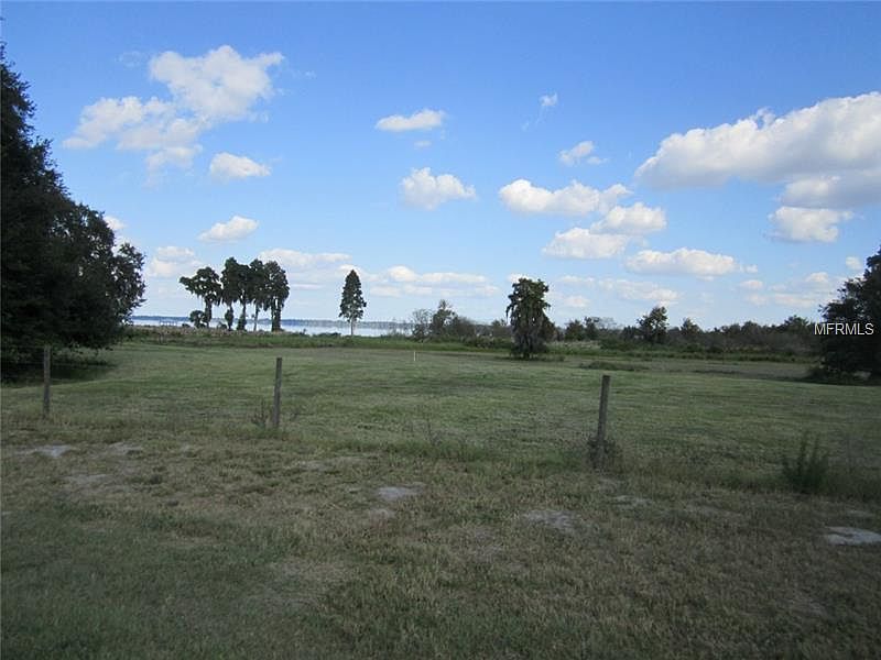 2nd image of 5279 Riverlake Dr