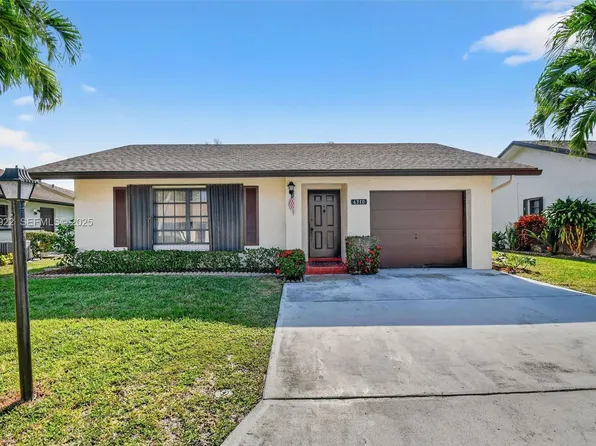 6310 Tall Cypress Cir, Greenacres, FL 33463