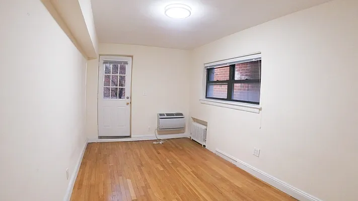 Rented by Urban Real Estate Inc | media 5