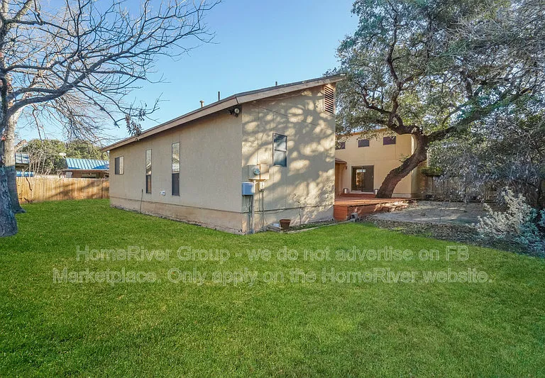 8823 Wellesley Manor Dr — Photo 15