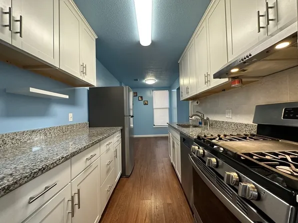 8 Shrewsbury Green Dr Unit G, Shrewsbury, MA 01545