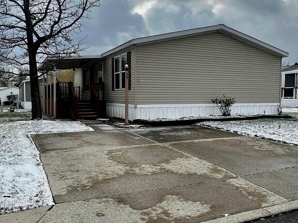 1st image of 25 Winter Pine Dr