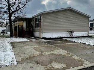 25 Winter Pine Dr, Delaware, OH 43015