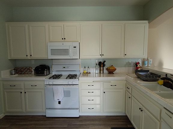 3rd image of 1344 W Bethel Ln