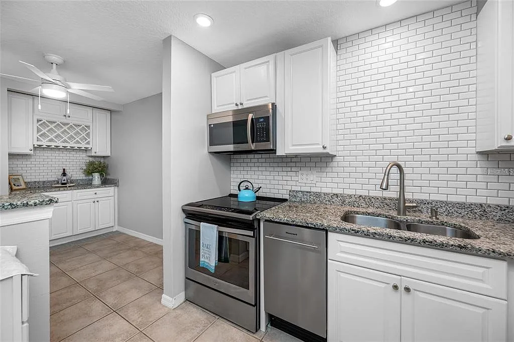 1 bed, 1.0 bath, 814 sqft, $1,725 — Photo 3