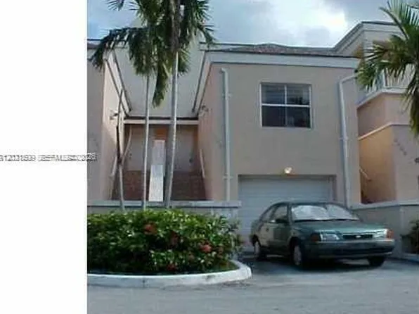2408 NE 135th St #2408, North Miami, FL 33181