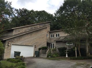 1067 Stonehenge Dr, Hanahan, SC 29410