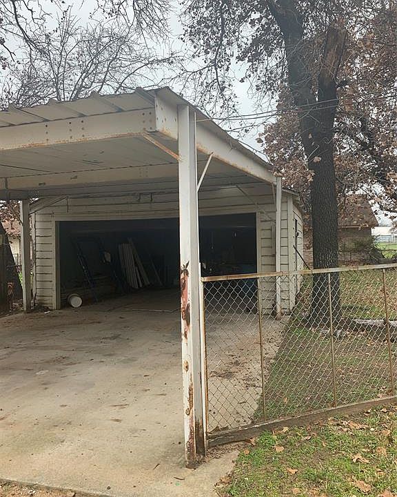 2nd image of 4312 Conkling Ave