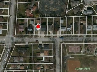 611 Grove Ave, Bensenville, IL 60106