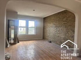 1307 N Lawndale Ave, Chicago, IL