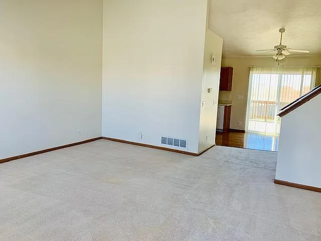 14514 S 29th Cir — Photo 2