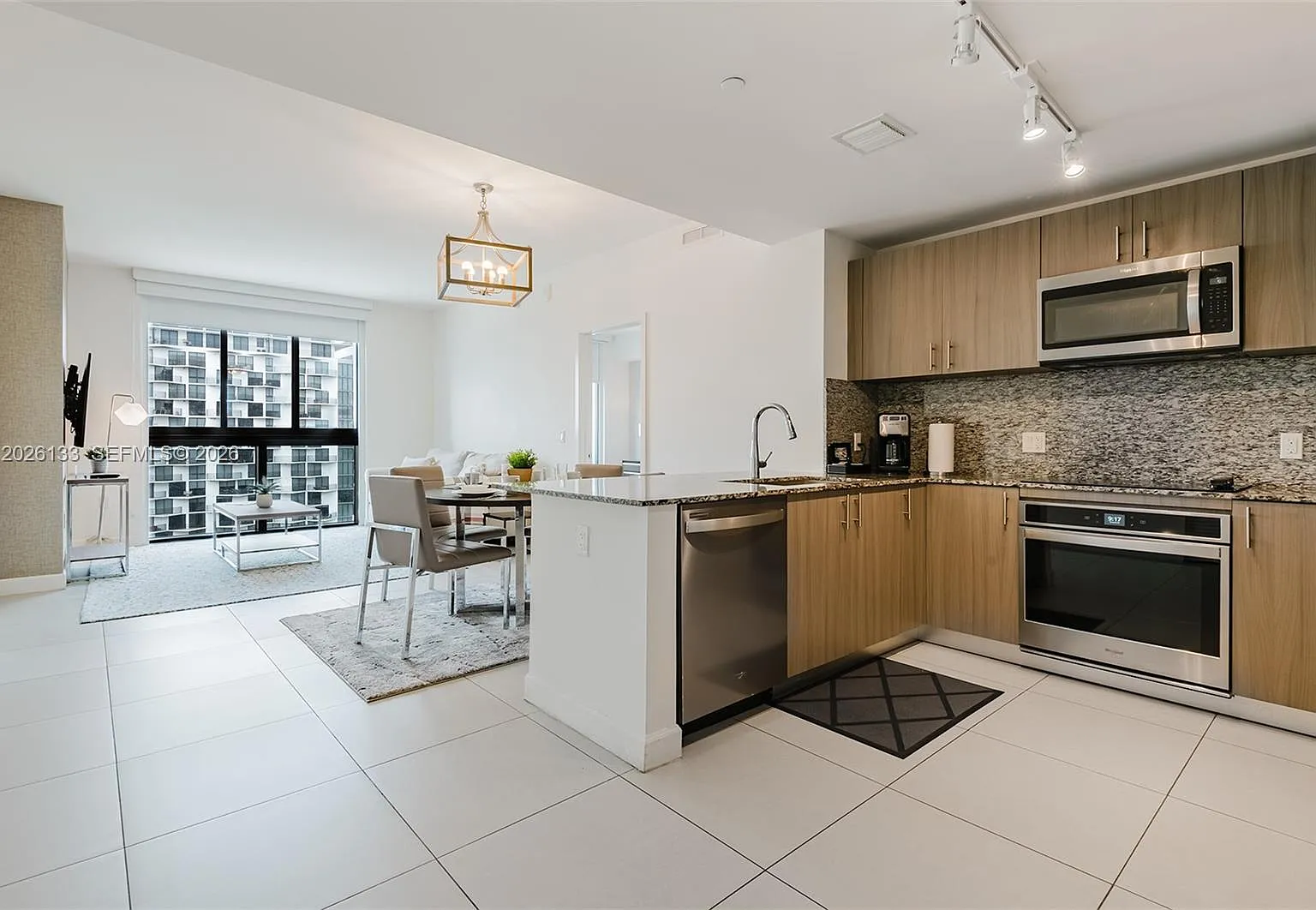 5350 Park Condo — Photo 4