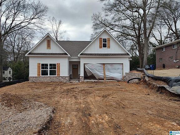 2nd image of 2208 Larkspur Dr