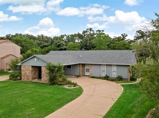 2411 E Briargate Dr, Bryan, TX 77802