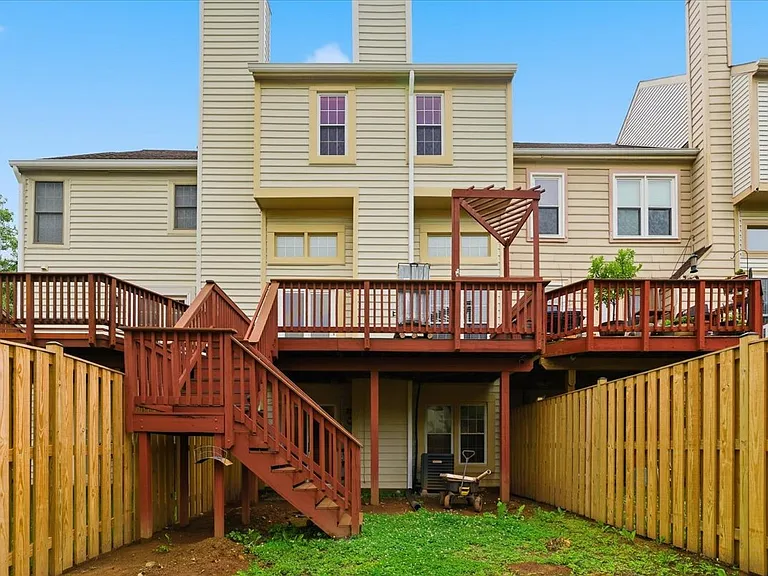 13937 Middle Creek Pl — Photo 34
