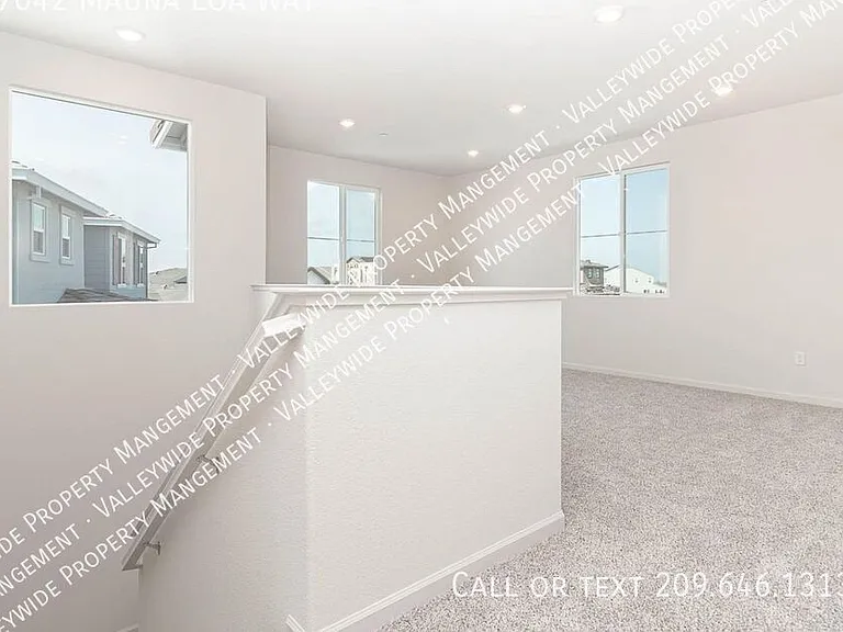 7042 Mauna Loa Way — Photo 18