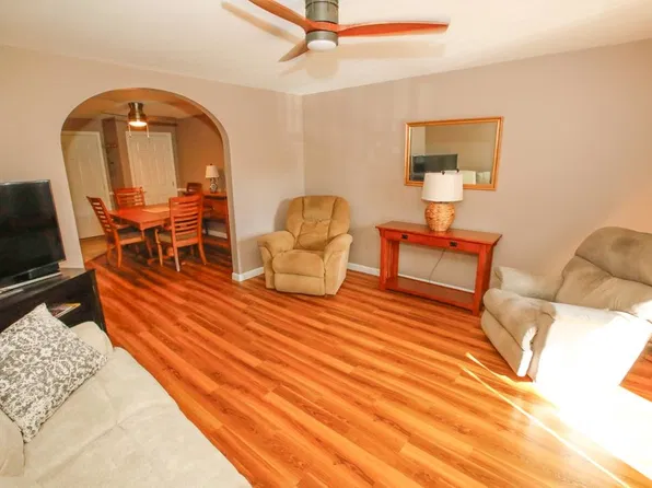 2 Timberwood Drive #302, Goffstown, NH 03045