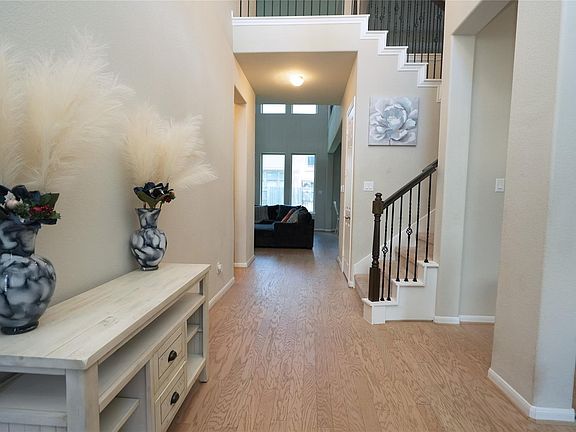 4th image of 2135 Brooke Avery Dr