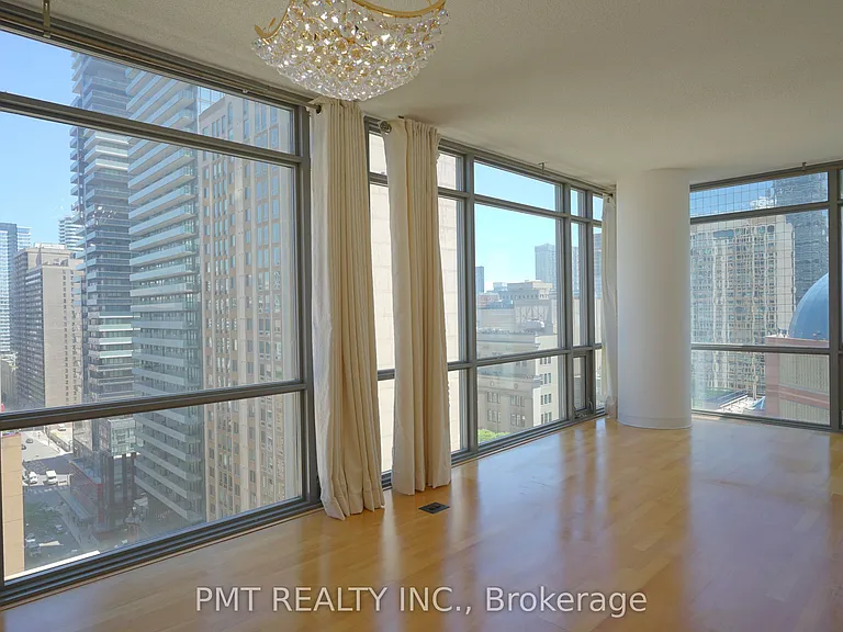 38 Grenville St #1607 — Photo 9