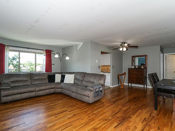3rd image of 2453 Union Blvd APT 38B