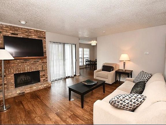 3rd image of 15151 Berry Trl APT 606