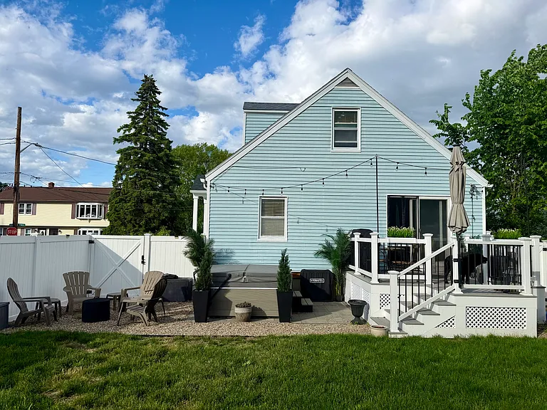 4 Naomi St — Photo 3