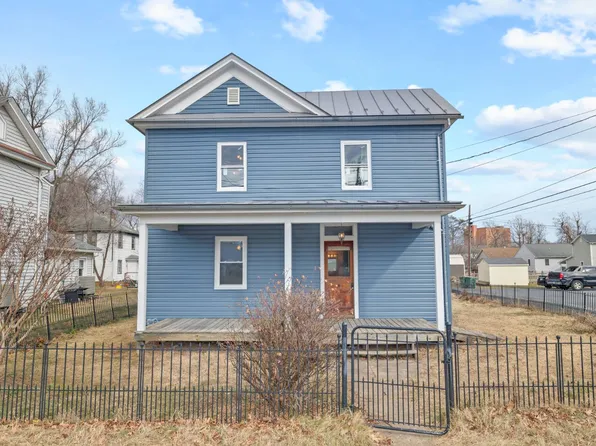 315 W 12th St, Waynesboro, VA 22980