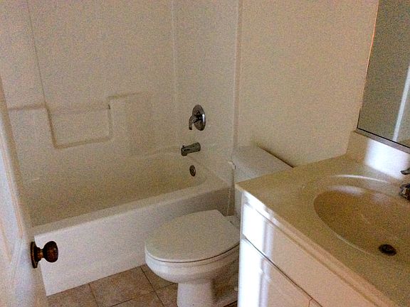 4th image of 38004 Creek Dr APT 1285