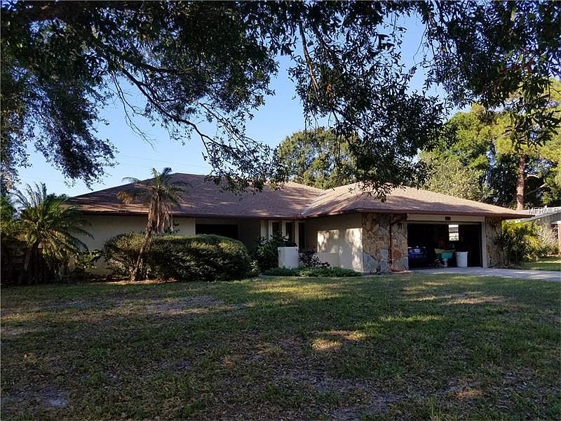 1st image of 611 Saint Andrews Dr