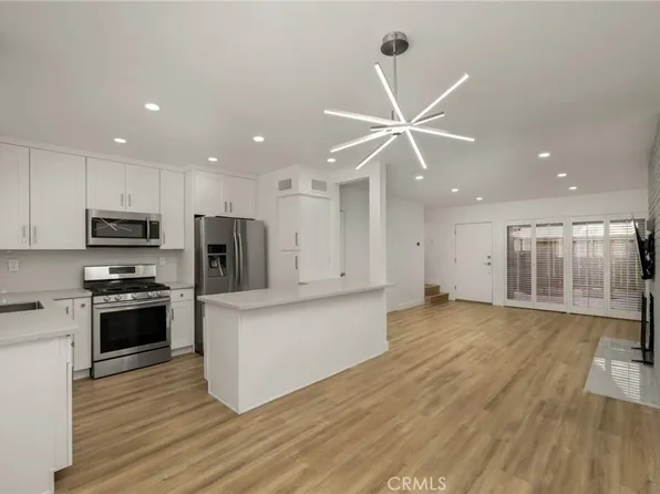 704 W Sierra Madre Blvd Unit 15, Sierra Madre, CA 91024