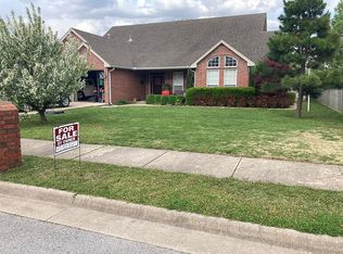 265 N Maple Leaf Ave, Siloam Springs, AR 72761