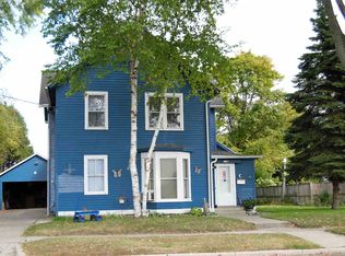 412 Park St, Manitowoc, WI 54220