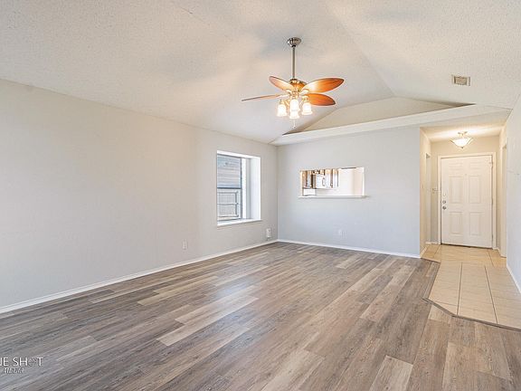 4th image of 2957 Oak Ridge Ct