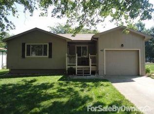 42 Cedar Dr, Yutan, NE 68073