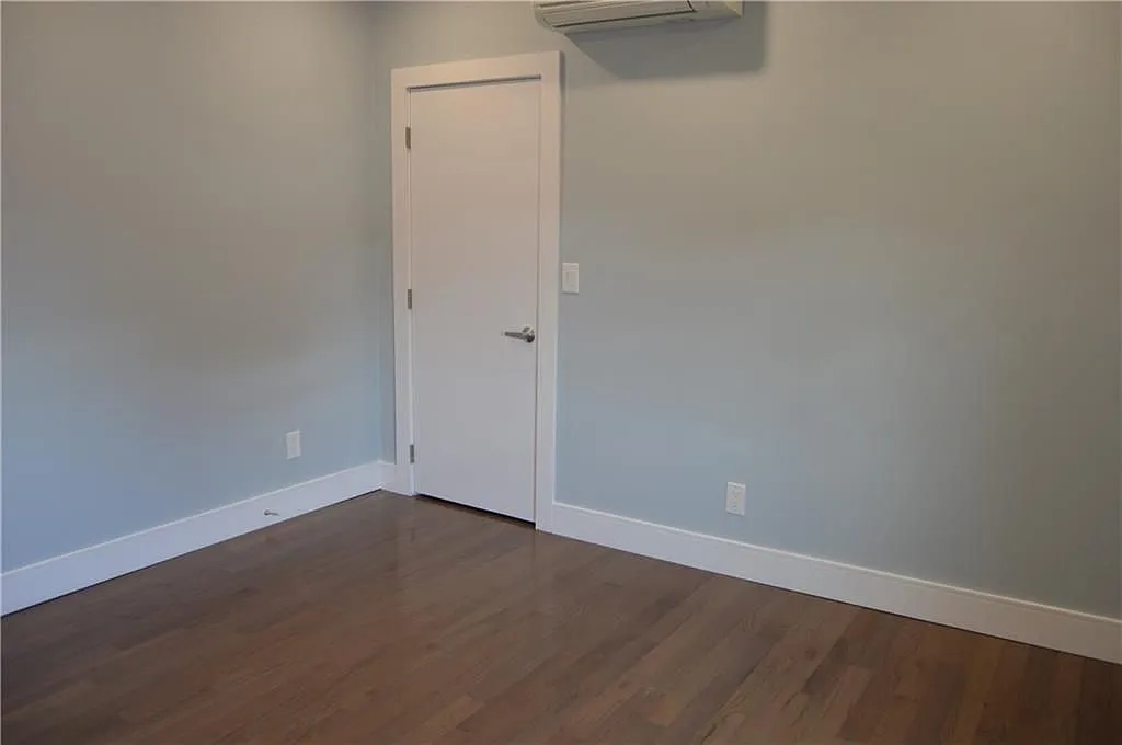 1 bed, 1.0 bath, 420 sqft, $1,200 — Photo 4