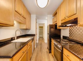 888 Woodside Ln E UNIT 10, Sacramento, CA 95825