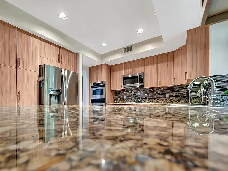 19316 Lavi Ct — Photo 36