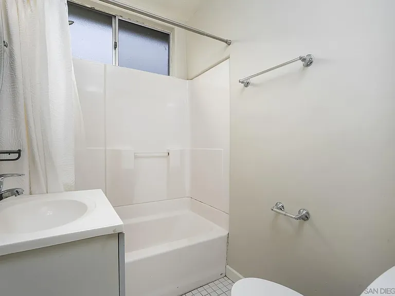 1537 Sunset Cliffs Blvd — Photo 17