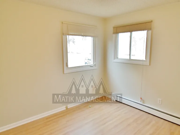 456 13th Ave NW #4 — Photo 6