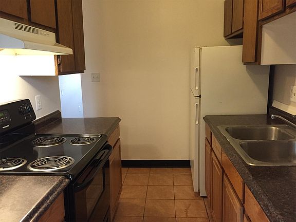 4th image of 1230 Winona Ct APT 3