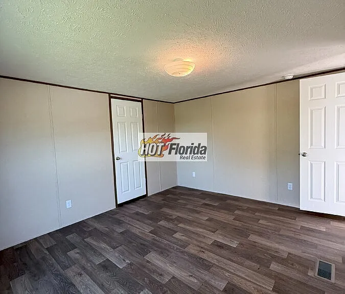 1357 Sparrow Rd — Photo 9