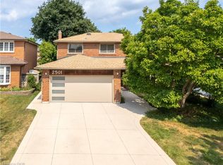 2501 Benedet Dr, Mississauga, ON L5J4H5