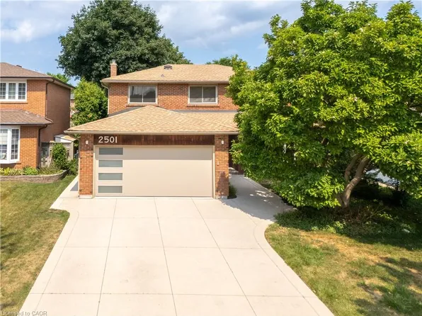 2501 Benedet Dr, Mississauga, ON L5J 4H5